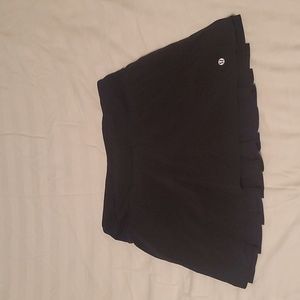 Lululemon black tennis/running skirt